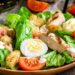 Салат Цезарь с курицей и ветчиной