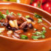 Фасолевый суп с рулькой и колбасками