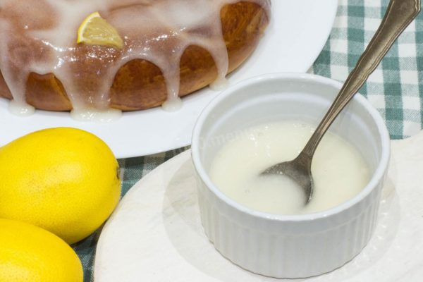 Сахарная глазурь без яиц с лимонным соком