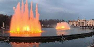 Осенний праздник закрытия фонтанов в Петергофе 2026: когда вода уступает сцене